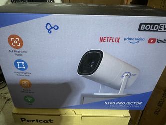 Support 4K 1080P Portable Projector with WiFi and Bluetooth