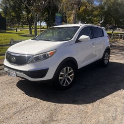 Kia Sportage 2016 Runs Good  Clean Title