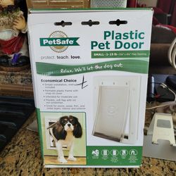 Pet Door. Small 1- 15 lb