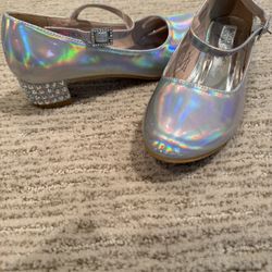 Badgley Mischka- Silver Girls Dress Shoes Size 3