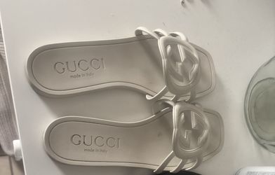 Gucci pool slides 8.5