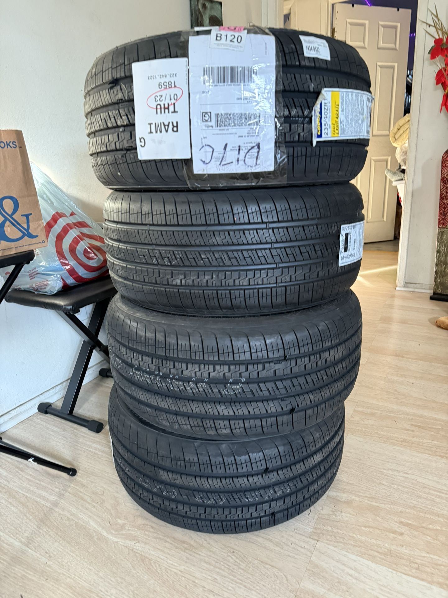 (x4) GOODYEAR Eagle Exhilarate Performance All Season (235/40ZR18 95Y XL)