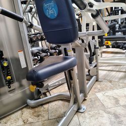 Cybex VR3 TRICEP PRESS  EXERCISE Machine Gym Equipment  Fitness 