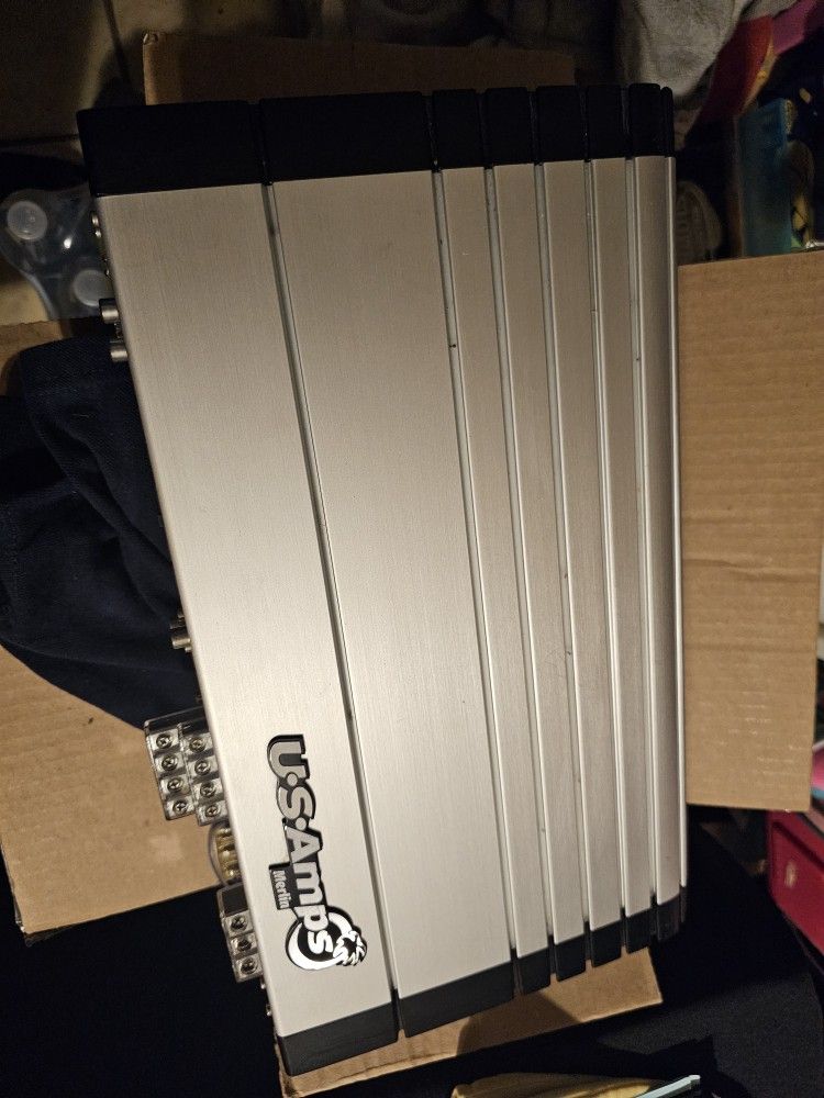 US AMPS MERLIN MD41 4 CHANNEL BASS/HIGH AMPLIFIER