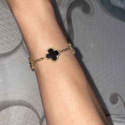 Van Cleef & Arpels Alhambra Bracelet