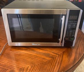 Magic Chef Countertop Microwave