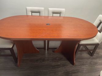 Cherry Wood Oval Table w/6 chairs