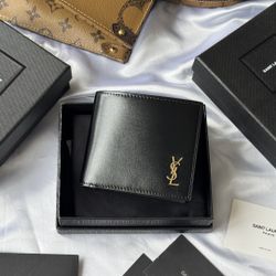 Wen’s Bifold Wallet 