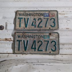 Vintage Washington License Plates Matched Pair