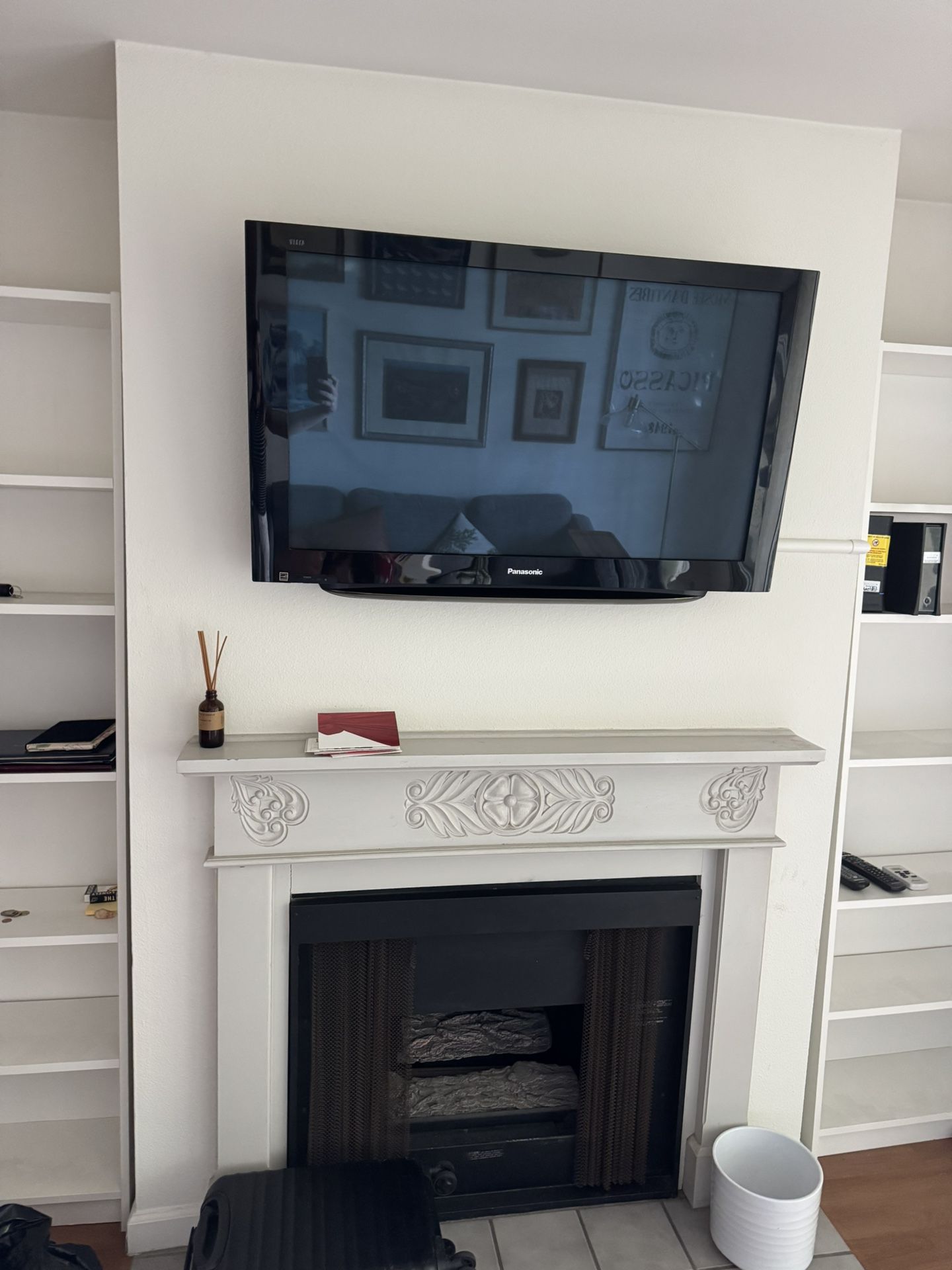 Panasonic TV With Wall Mount