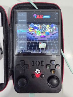 R36MAX Retro Handheld Gaming Console – Brand New