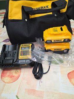 New Dewalt  20v 5ah and 2ah battery kit
