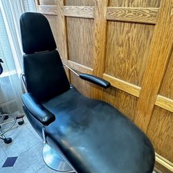 Electric Chair: By Den-Tal-Ez,  Model PL 200.