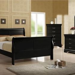 4pc  Queen Bedroom Set Queen Bedframe Dresser Mirror Nightstand