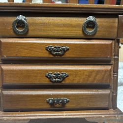  Vintage Jewelry Box