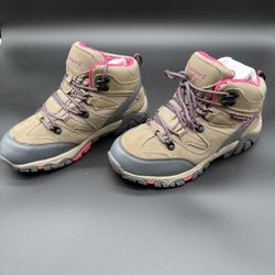 Bearpaw Corsica Women’s Size 8 Hiking Boots 