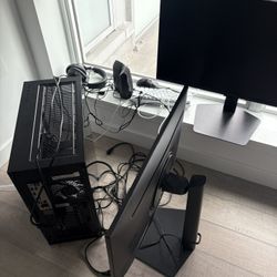 Pc With 2 Monitors And Keyboard Mouse