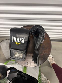 Everlast Black Boxing Gloves two sets