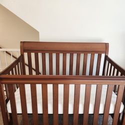 Delta Convertible crib