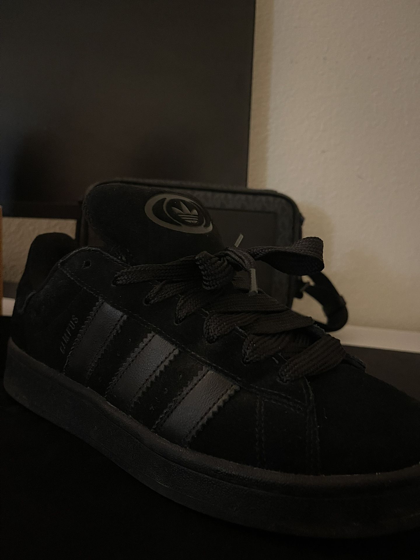 Adidas Campus 00s