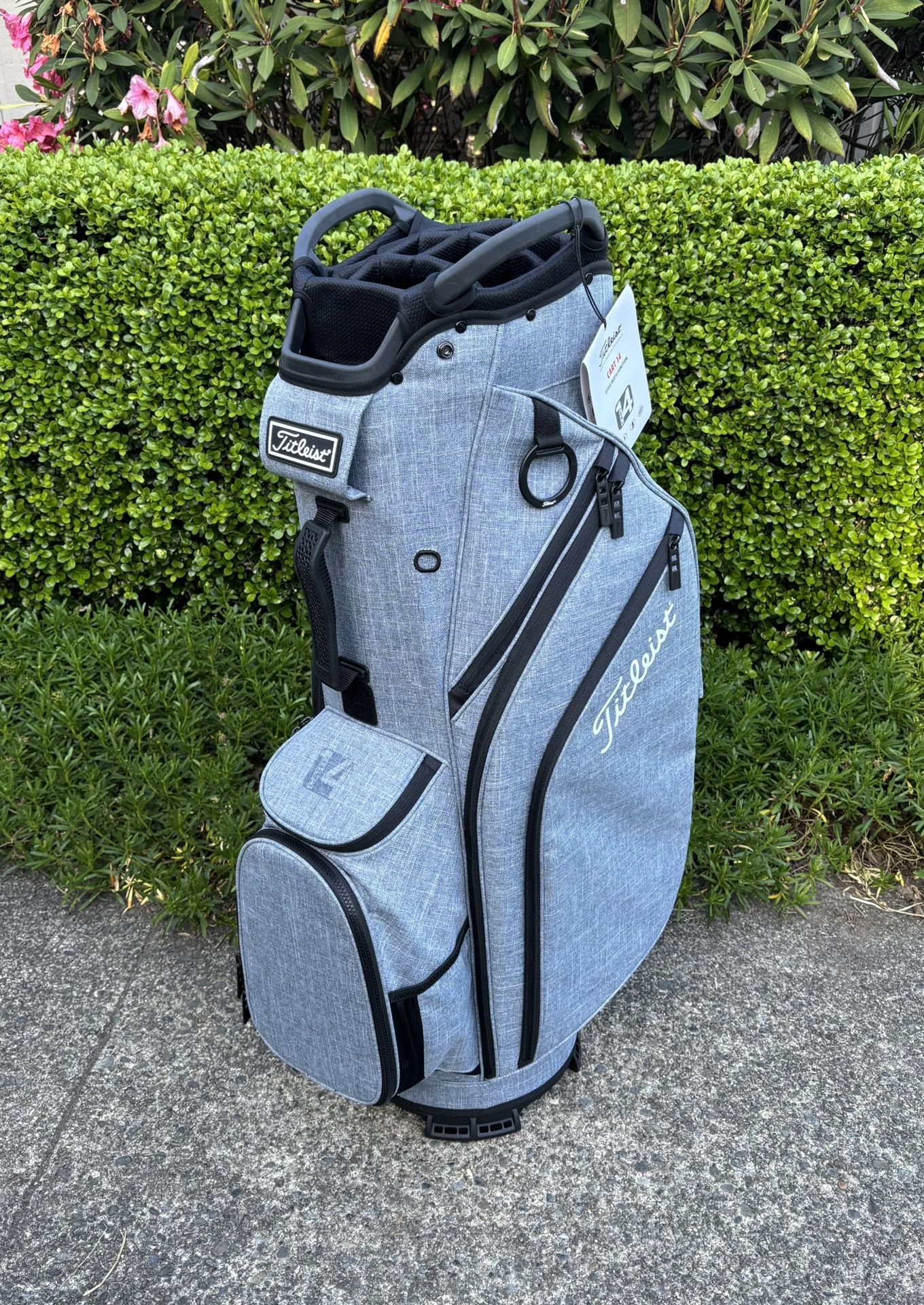 Brand New Discontinued Titleist Cart Bag