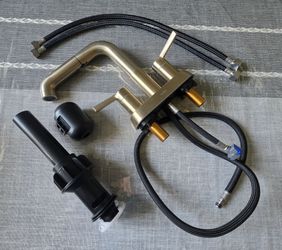 KENES Pull Down Bathroom or Kitchen Faucet (NEW)