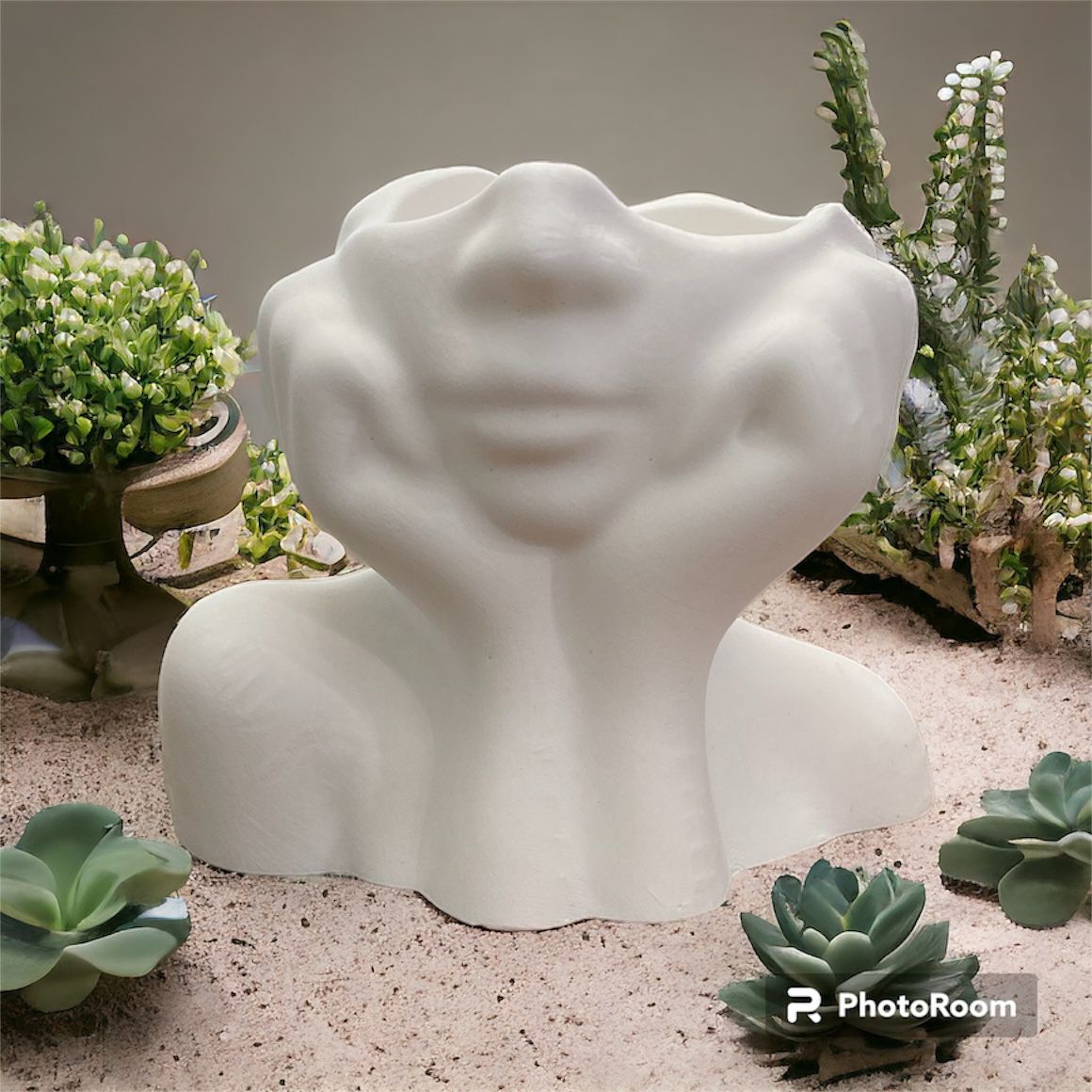 Minimalist Woman’s Face Vase 