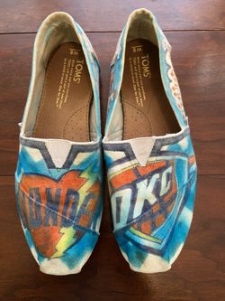 TOMS Custom Made OKC Thunder Shoes Size W8