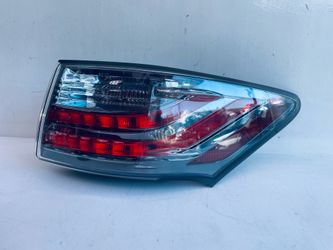 2011-2017 LEXUS CT200H RIGHT PASSENGER SIDE TAIL LIGHT W/LED OEM
