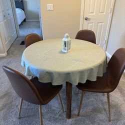 Round Kitchen Table 