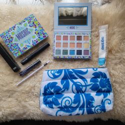 4pc Eye Makeup Lot w/ESTĒE LAUDER MAKEUP TOTE BAG + 6 Sample Card Skincare Freebie Gifts Included With Purchase 