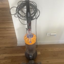 Dyson ball vacuum 