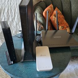 Internet Cable Modem, Wifi Router & Wifi Extenders