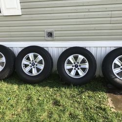 Tengo Estos Rines Q Salieron De Una Troca 2015 Ford Son De 6 Oyos Para Mas Información (contact info removed)