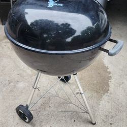 Weber Original Kettle 22-Inch Charcoal Grill