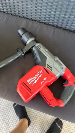 Rotary hammer Milwaukee fuel M18