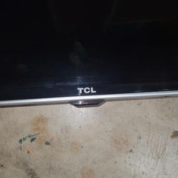 40” TCL TV With Wall Mount