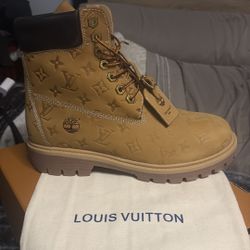 Lv Boots Size 12 Or 46