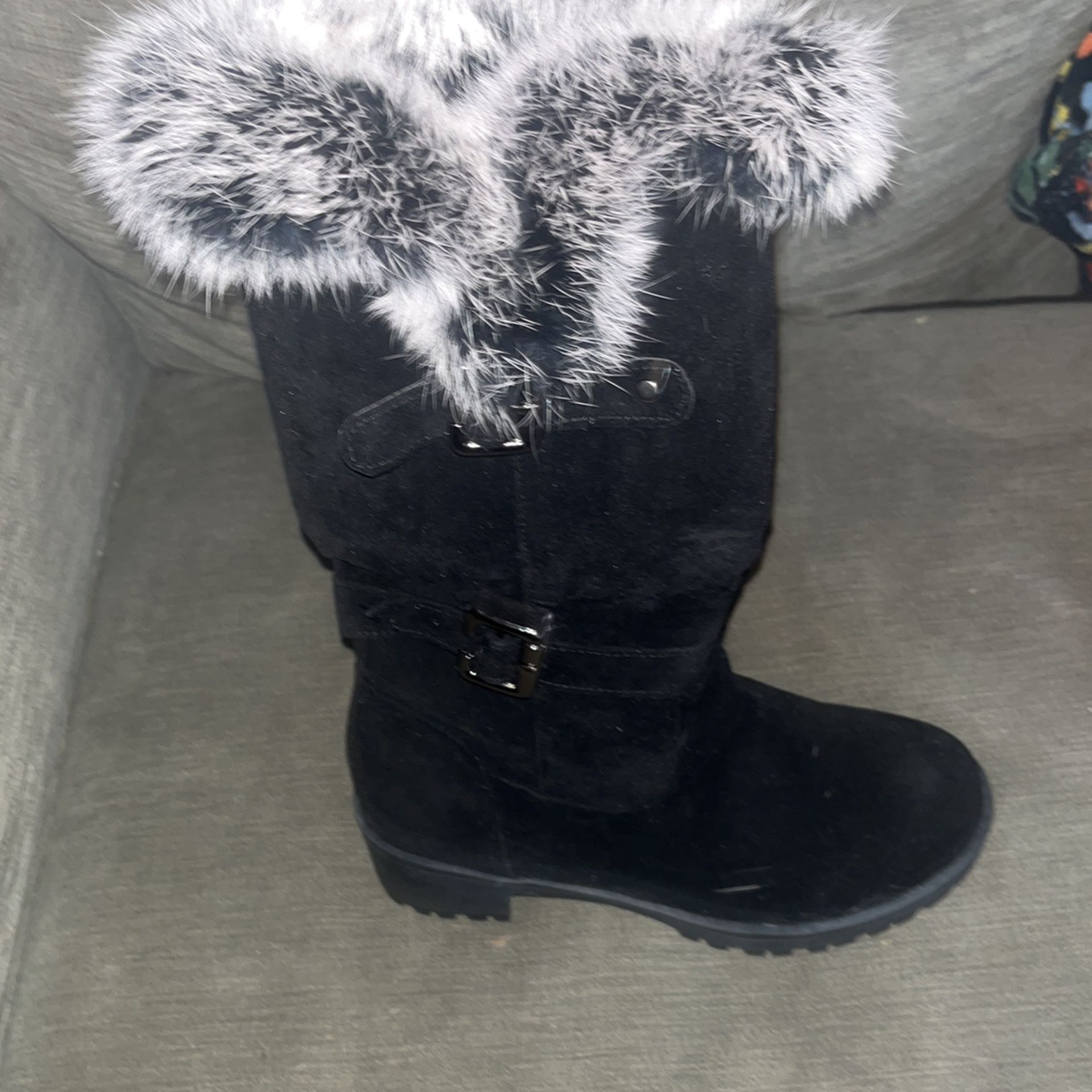 Size 7 Black Boots With Faux Fur Lining