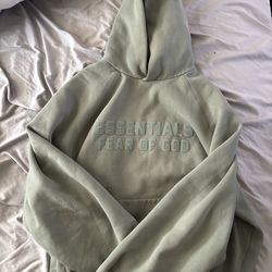 Essentials Green