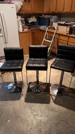 3  Barstool  free