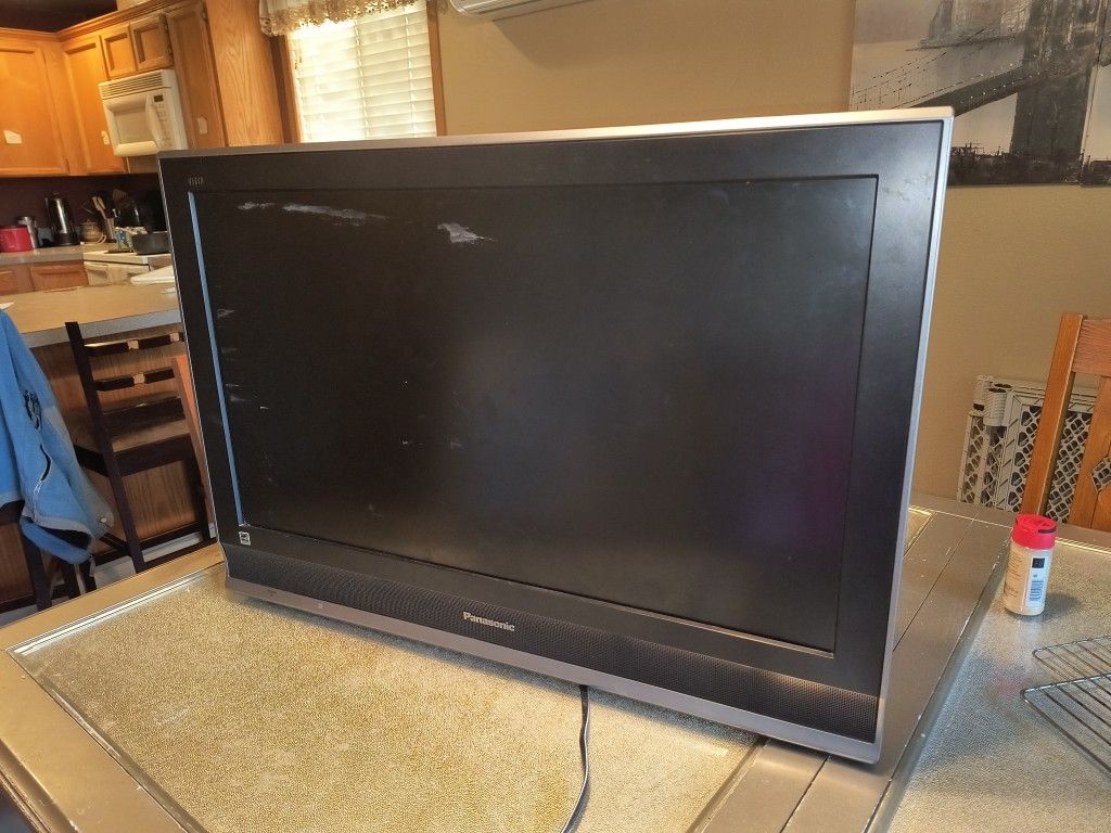 Panasonic Flat Screen TV 30"