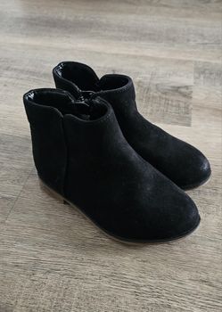 Cat And Jack Toddler Booties 