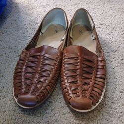 Nisolo hirachy sandles