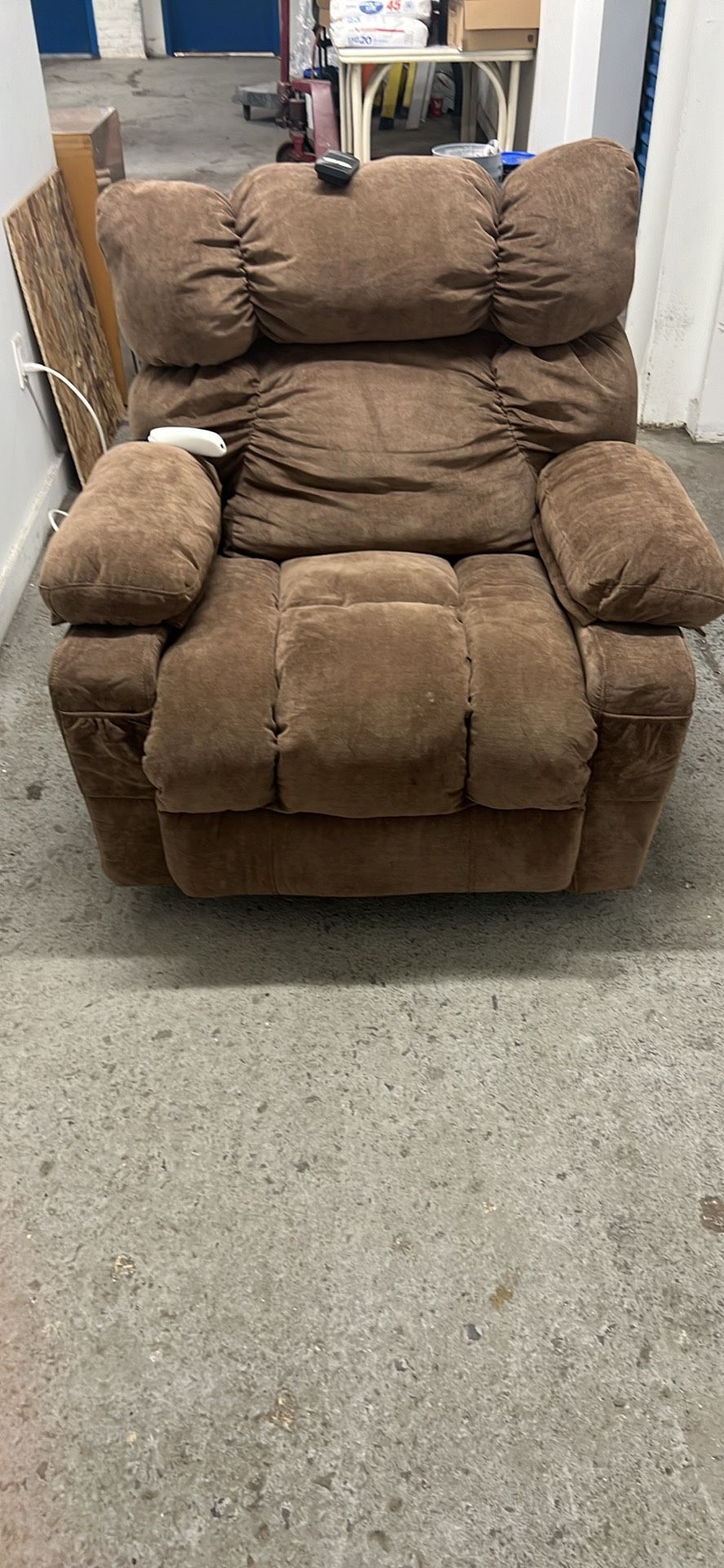 3im1 Lift Recliner, Massage Electric Good Condition Chair