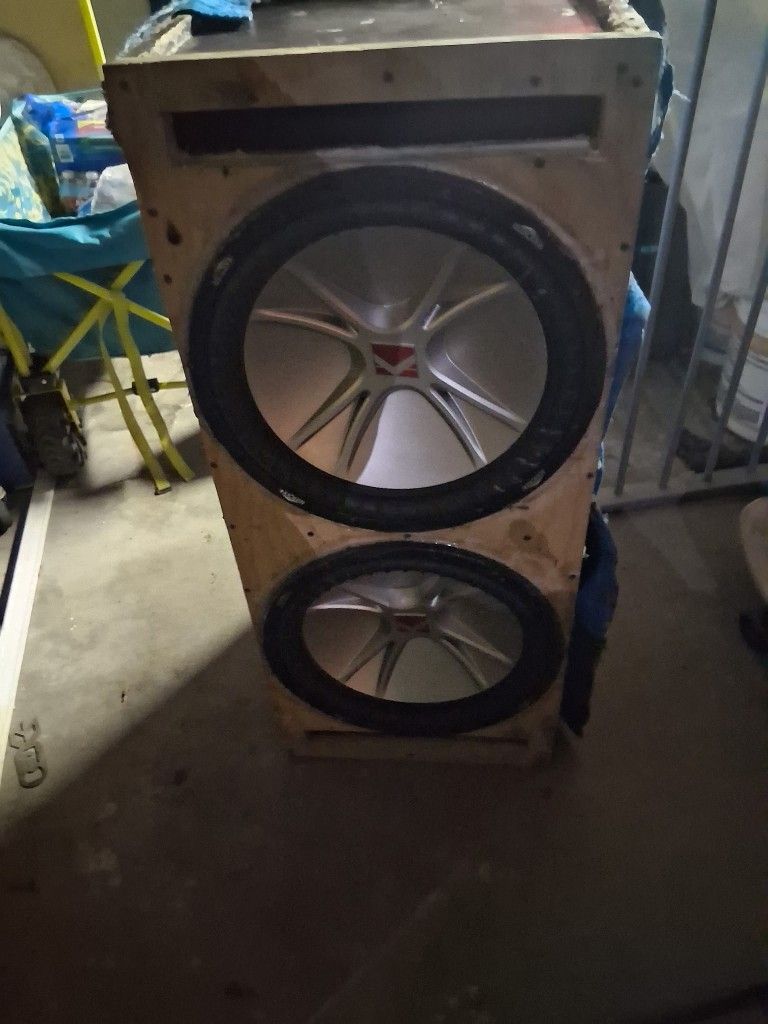 2 15" Kickers  Cvrs 