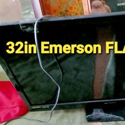 TV FLATSCREEN 32in Excellent Condition 