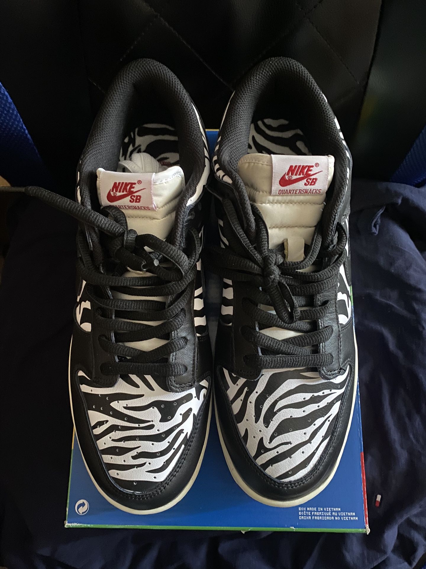 Nike SB Dunk Low Quartersnacks Zebra