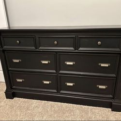 Broyhill Dresser