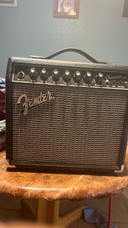 Guitar amp (Fender)